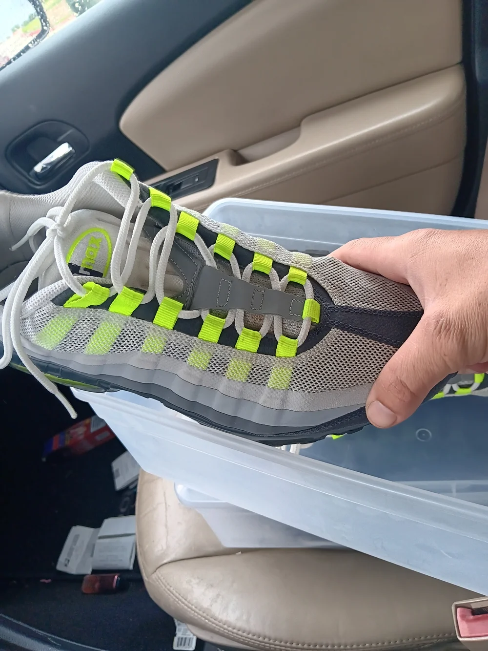 Nike Men’s Air Max 95 Sneakers in Black, Gray & Volt Size 12 (2011) - Picture 3 of 5